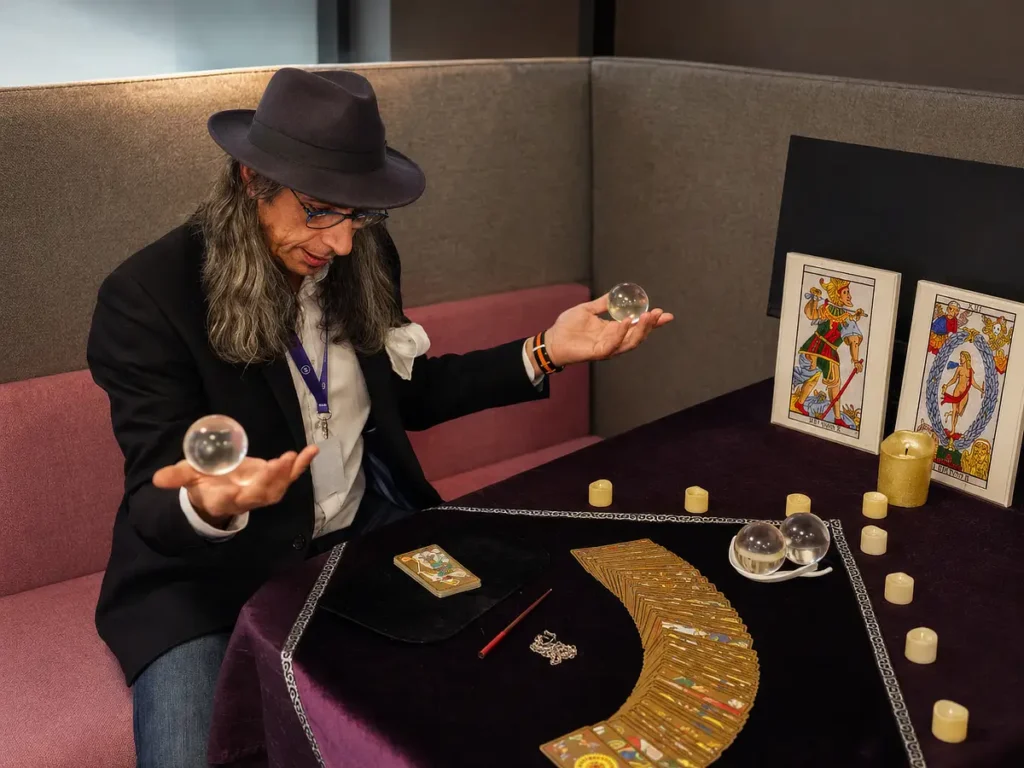 Tarot para Eventos mesa lectura con bolas